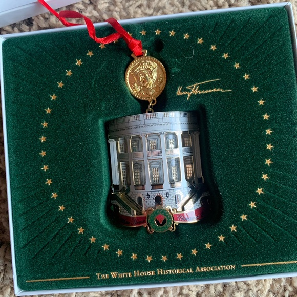 2018 White House Ornament - Picture 5 of 9